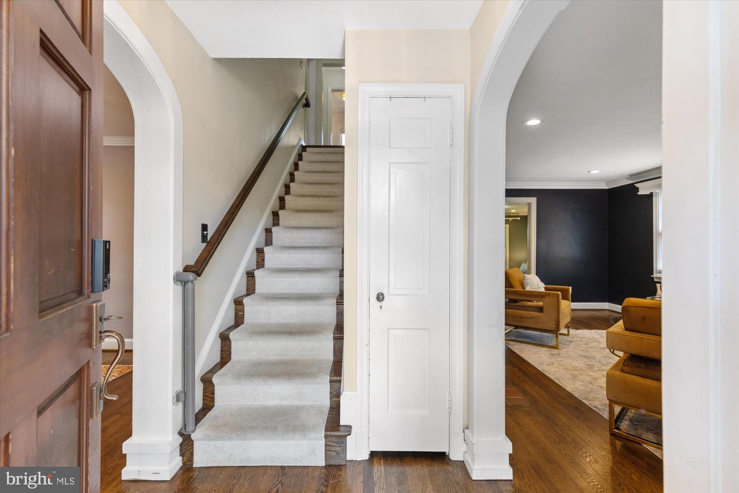 6115 WASHINGTON BLVD, ARLINGTON, Virginia 22205, 3 Bedrooms Bedrooms, ,3 BathroomsBathrooms,Residential,For sale,6115 WASHINGTON BLVD,VAAR2060966 MLS # VAAR2060966