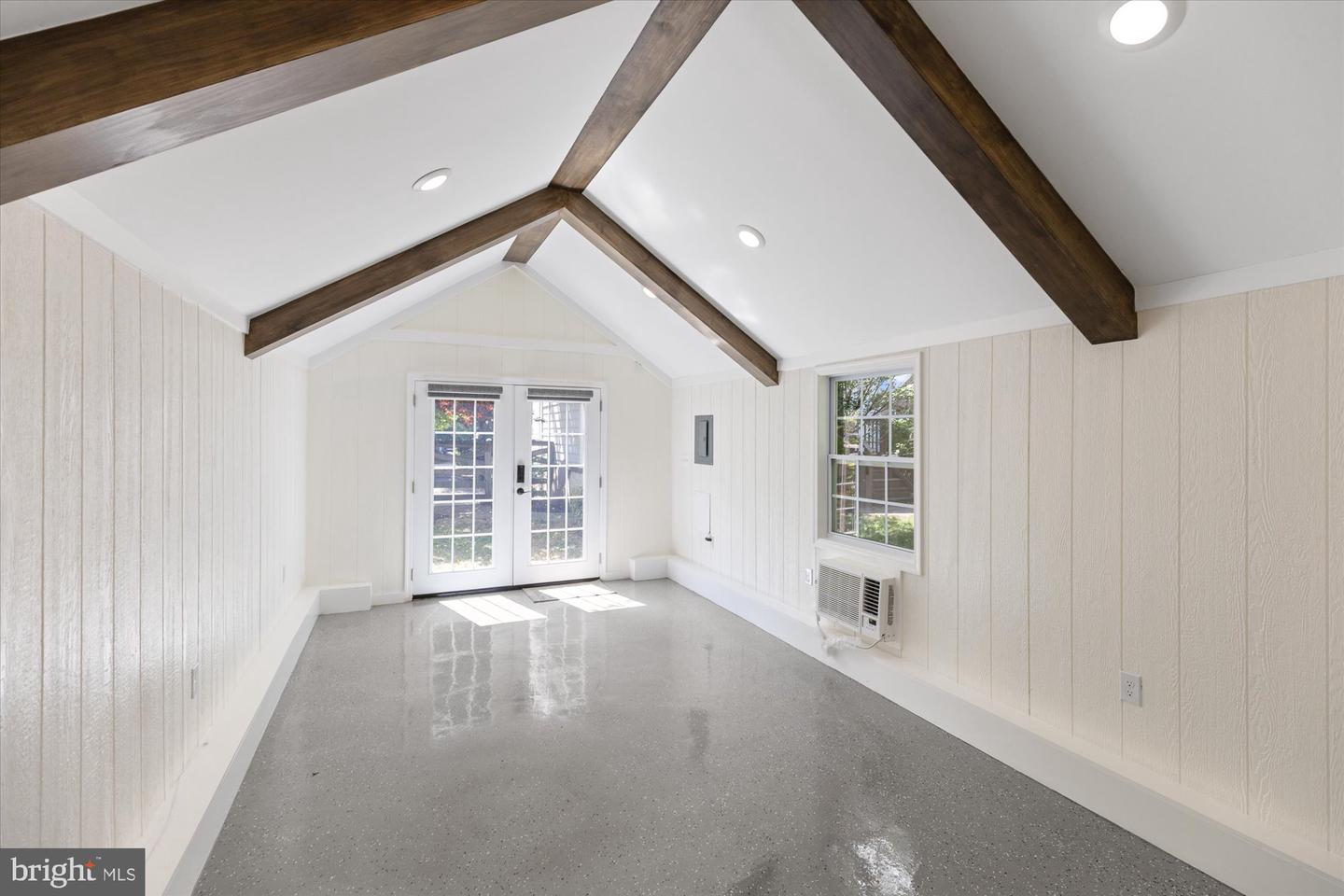 6115 WASHINGTON BLVD, ARLINGTON, Virginia 22205, 3 Bedrooms Bedrooms, ,3 BathroomsBathrooms,Residential,For sale,6115 WASHINGTON BLVD,VAAR2060966 MLS # VAAR2060966