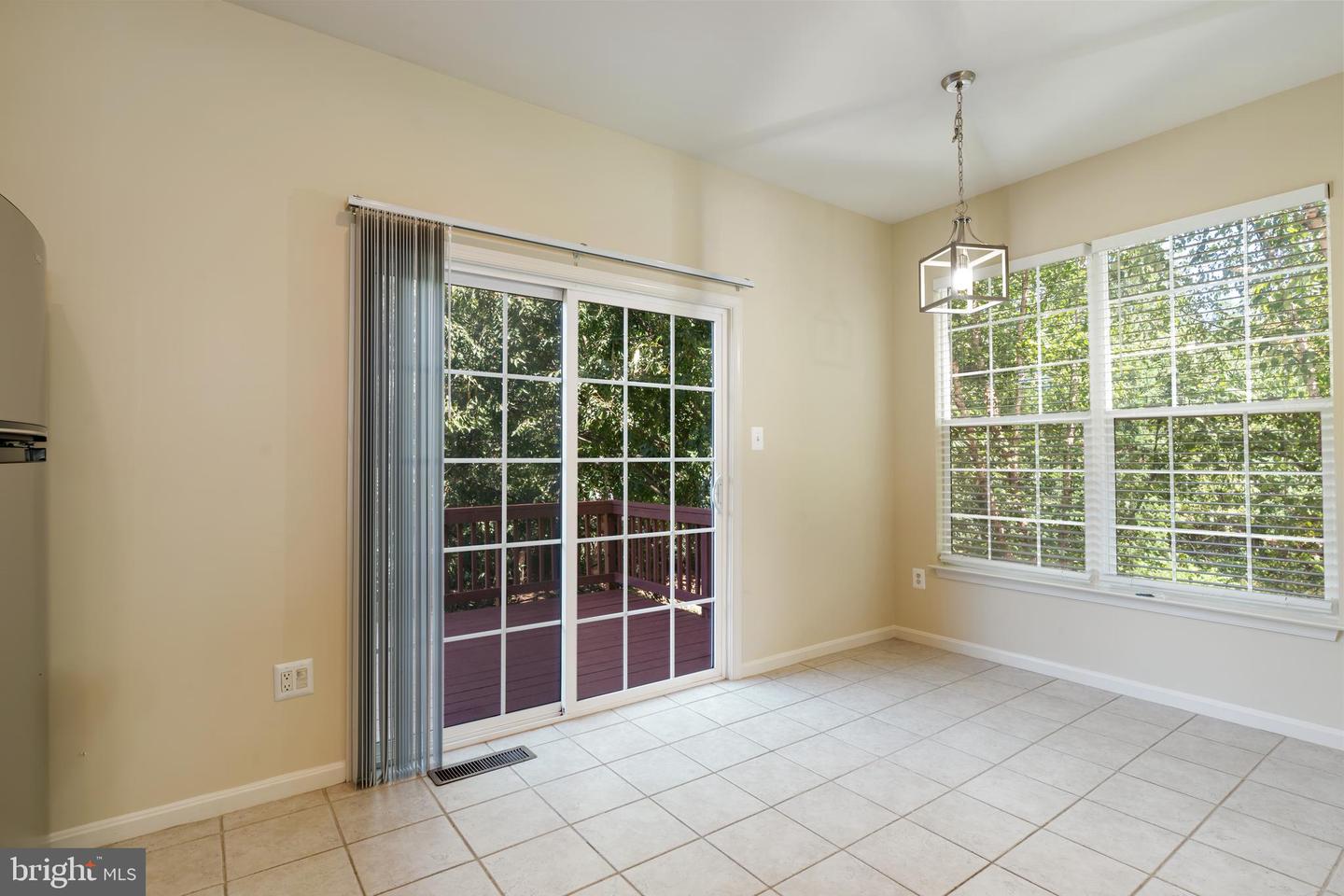 43740 CLEAR LAKE SQ, ASHBURN, Virginia 20147, 3 Bedrooms Bedrooms, ,3 BathroomsBathrooms,Residential,For sale,43740 CLEAR LAKE SQ,VALO2102496 MLS # VALO2102496