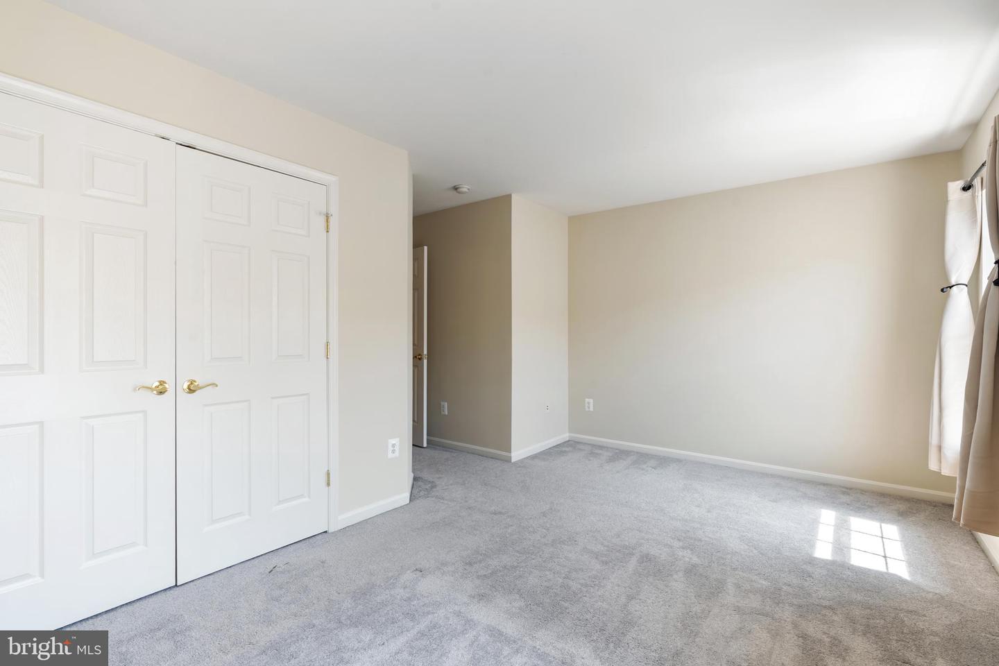 43740 CLEAR LAKE SQ, ASHBURN, Virginia 20147, 3 Bedrooms Bedrooms, ,3 BathroomsBathrooms,Residential,For sale,43740 CLEAR LAKE SQ,VALO2102496 MLS # VALO2102496