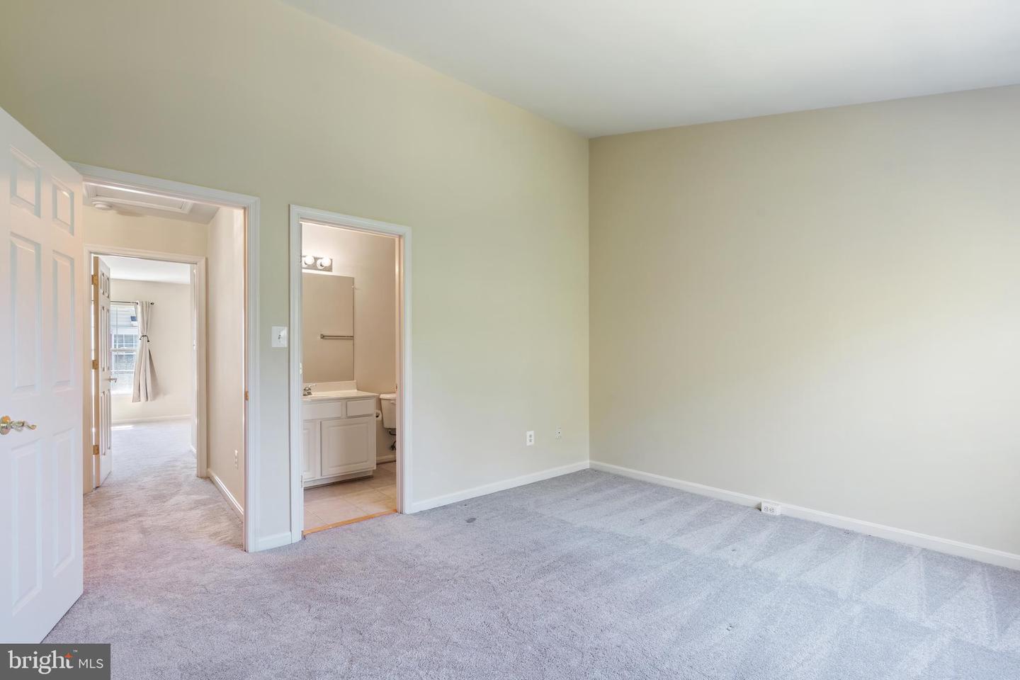 43740 CLEAR LAKE SQ, ASHBURN, Virginia 20147, 3 Bedrooms Bedrooms, ,3 BathroomsBathrooms,Residential,For sale,43740 CLEAR LAKE SQ,VALO2102496 MLS # VALO2102496