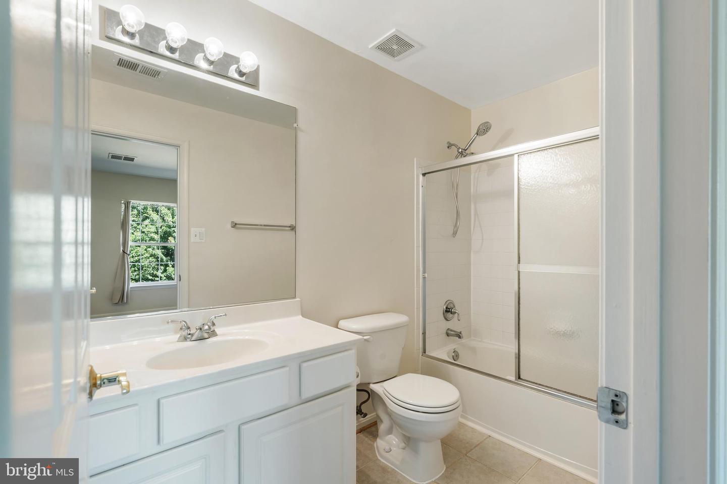 43740 CLEAR LAKE SQ, ASHBURN, Virginia 20147, 3 Bedrooms Bedrooms, ,3 BathroomsBathrooms,Residential,For sale,43740 CLEAR LAKE SQ,VALO2102496 MLS # VALO2102496