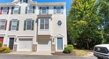 43740 CLEAR LAKE SQ, ASHBURN, Virginia 20147, 3 Bedrooms Bedrooms, ,3 BathroomsBathrooms,Residential,For sale,43740 CLEAR LAKE SQ,VALO2102496 MLS # VALO2102496