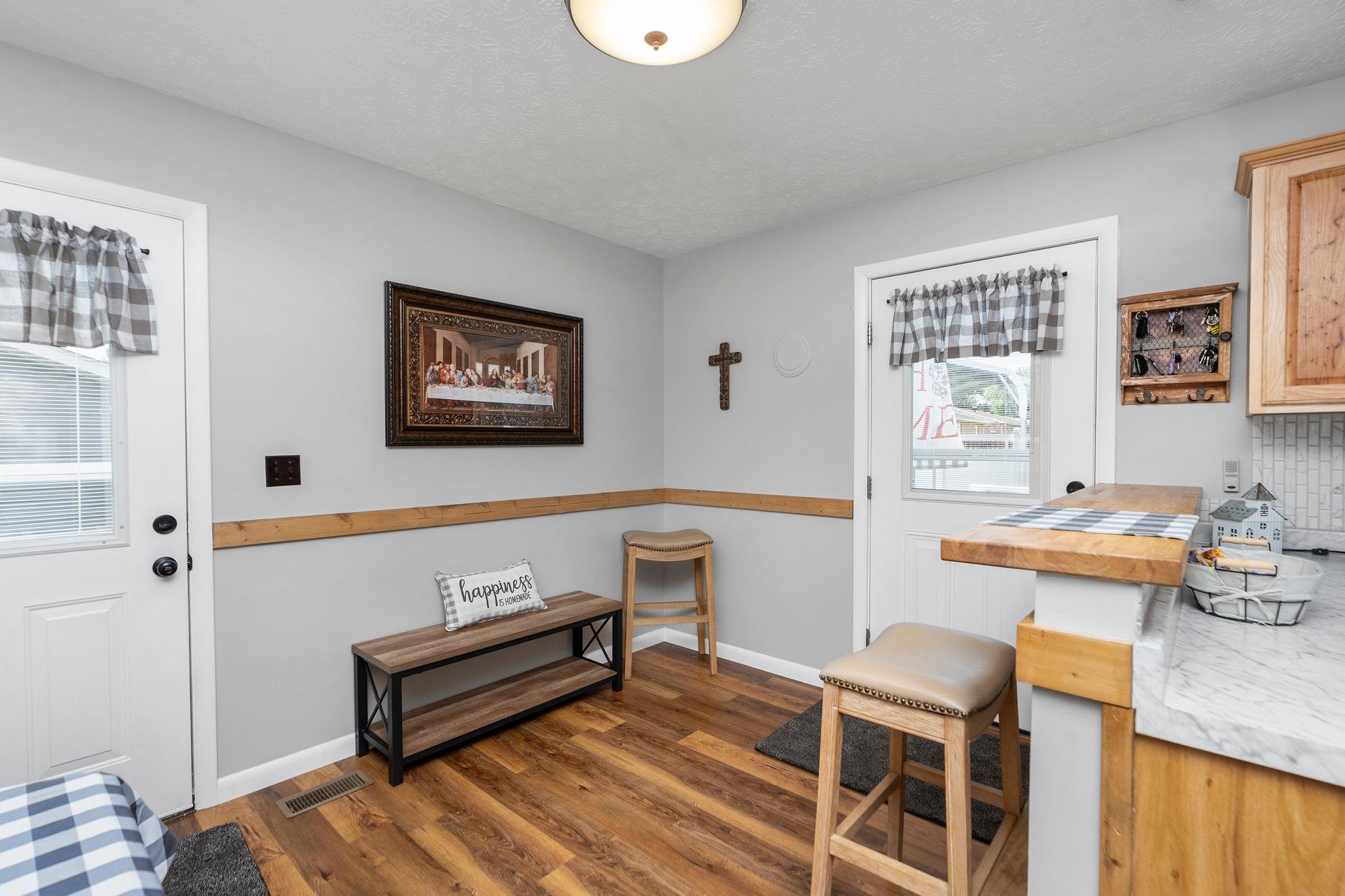 61 KENDRICK AVE, VERONA, Virginia 24482, 3 Bedrooms Bedrooms, ,1 BathroomBathrooms,Residential,61 KENDRICK AVE,668645 MLS # 668645