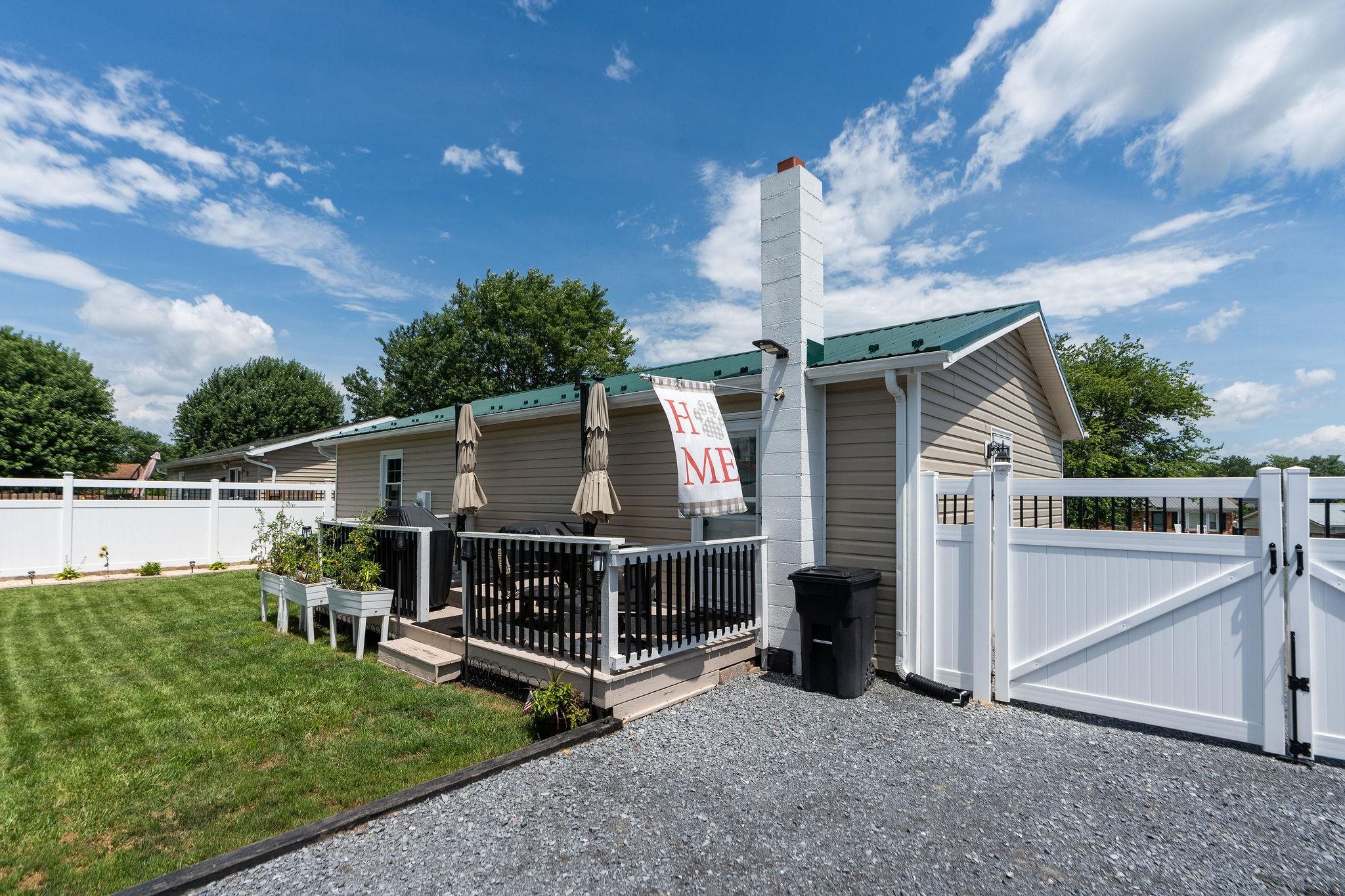 61 KENDRICK AVE, VERONA, Virginia 24482, 3 Bedrooms Bedrooms, ,1 BathroomBathrooms,Residential,61 KENDRICK AVE,668645 MLS # 668645