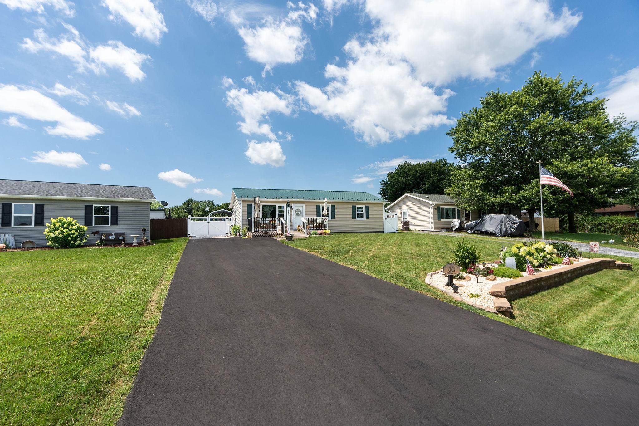 61 KENDRICK AVE, VERONA, Virginia 24482, 3 Bedrooms Bedrooms, ,1 BathroomBathrooms,Residential,61 KENDRICK AVE,668645 MLS # 668645