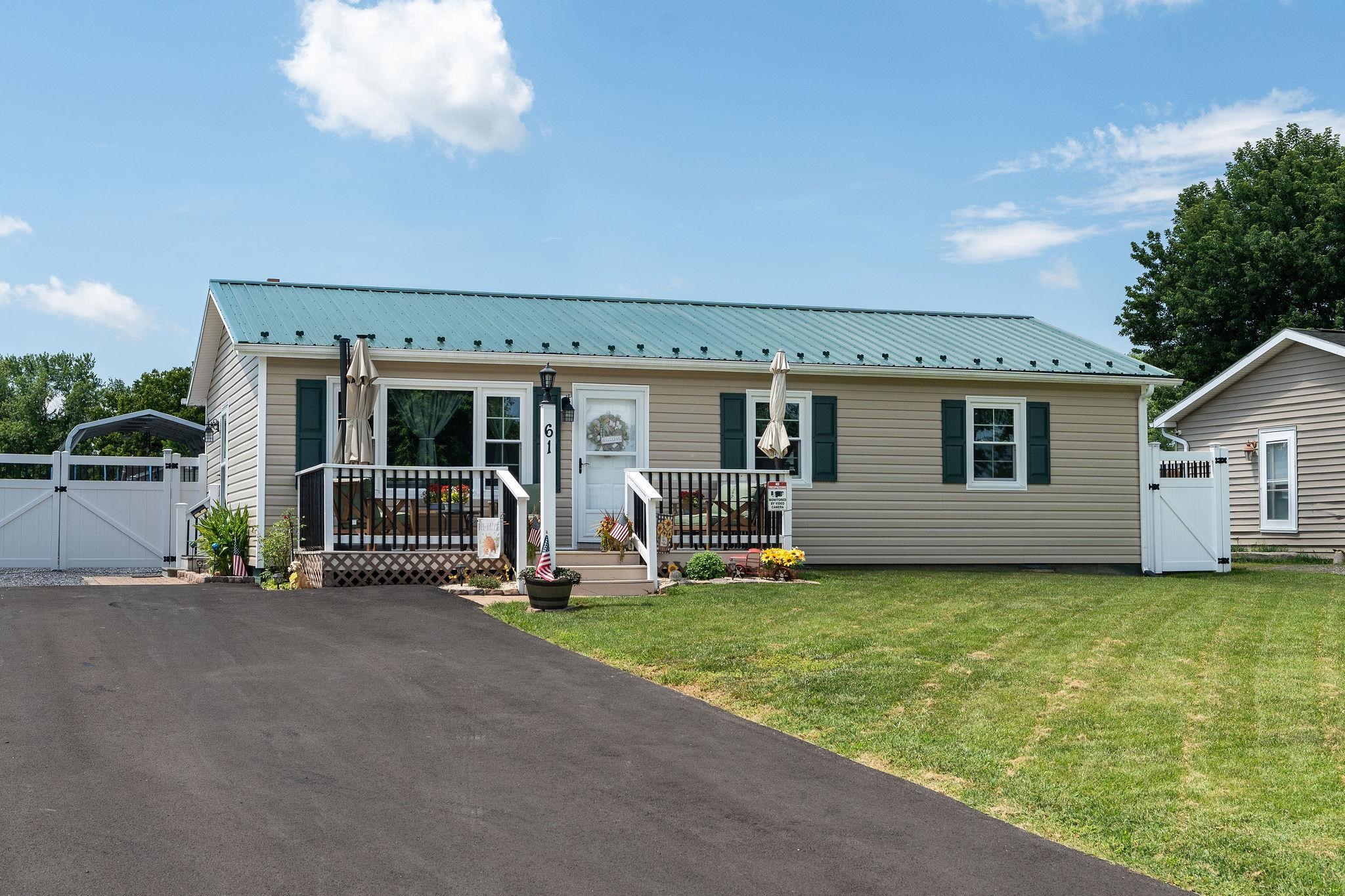 61 KENDRICK AVE, VERONA, Virginia 24482, 3 Bedrooms Bedrooms, ,1 BathroomBathrooms,Residential,61 KENDRICK AVE,668645 MLS # 668645
