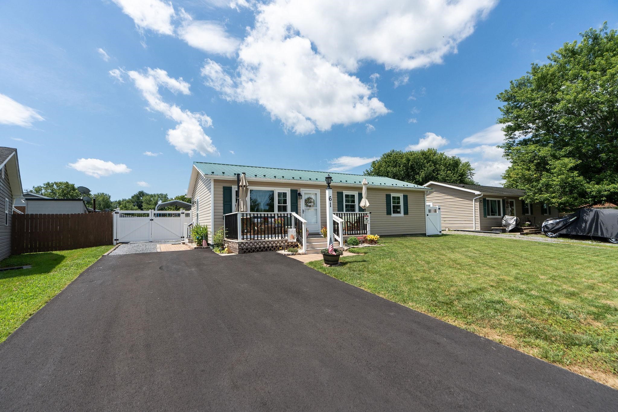 61 KENDRICK AVE, VERONA, Virginia 24482, 3 Bedrooms Bedrooms, ,1 BathroomBathrooms,Residential,61 KENDRICK AVE,668645 MLS # 668645