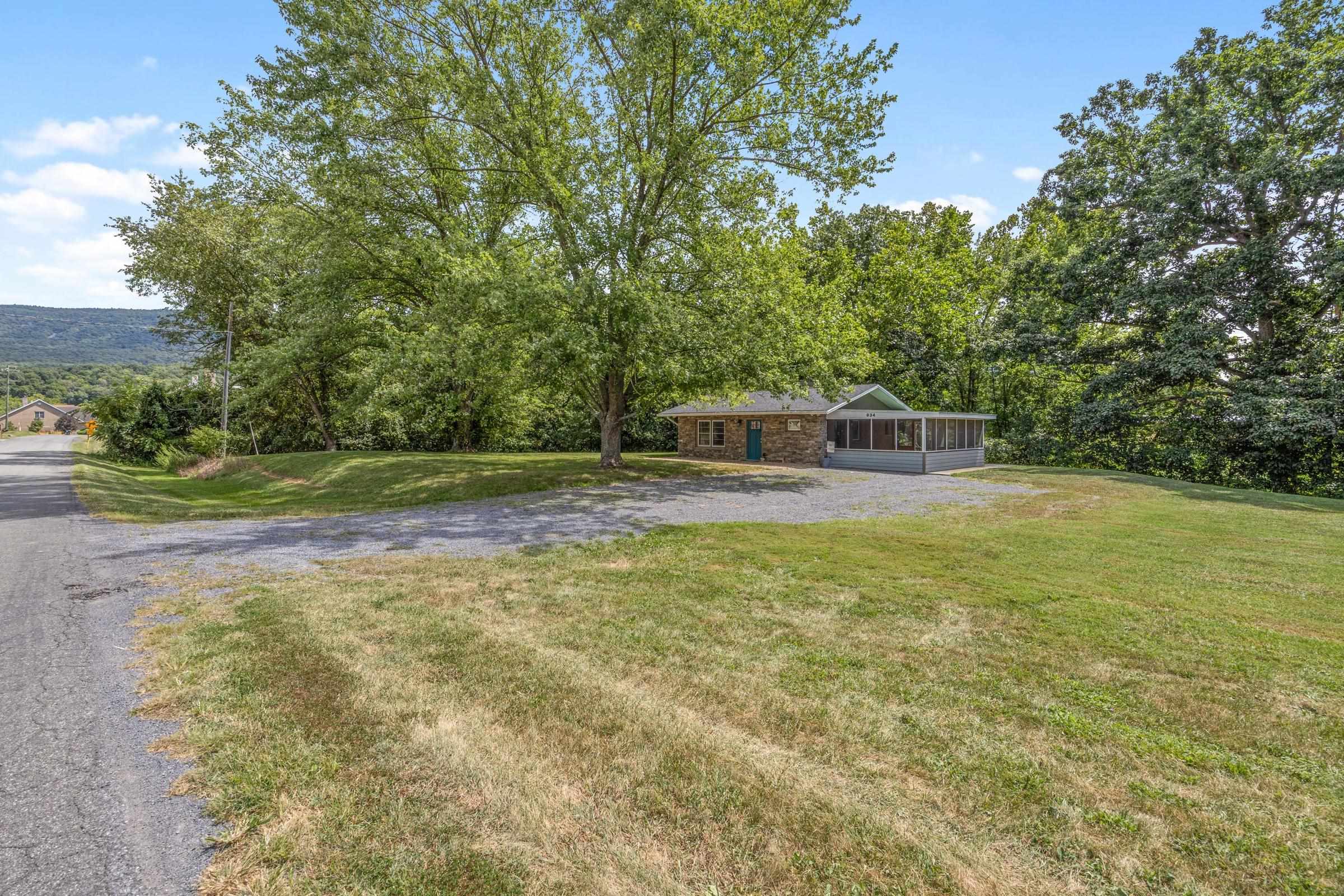 934 CLICKS LN, NEW MARKET, Virginia 22844, 1 Bedroom Bedrooms, ,1 BathroomBathrooms,Residential,934 CLICKS LN,668649 MLS # 668649