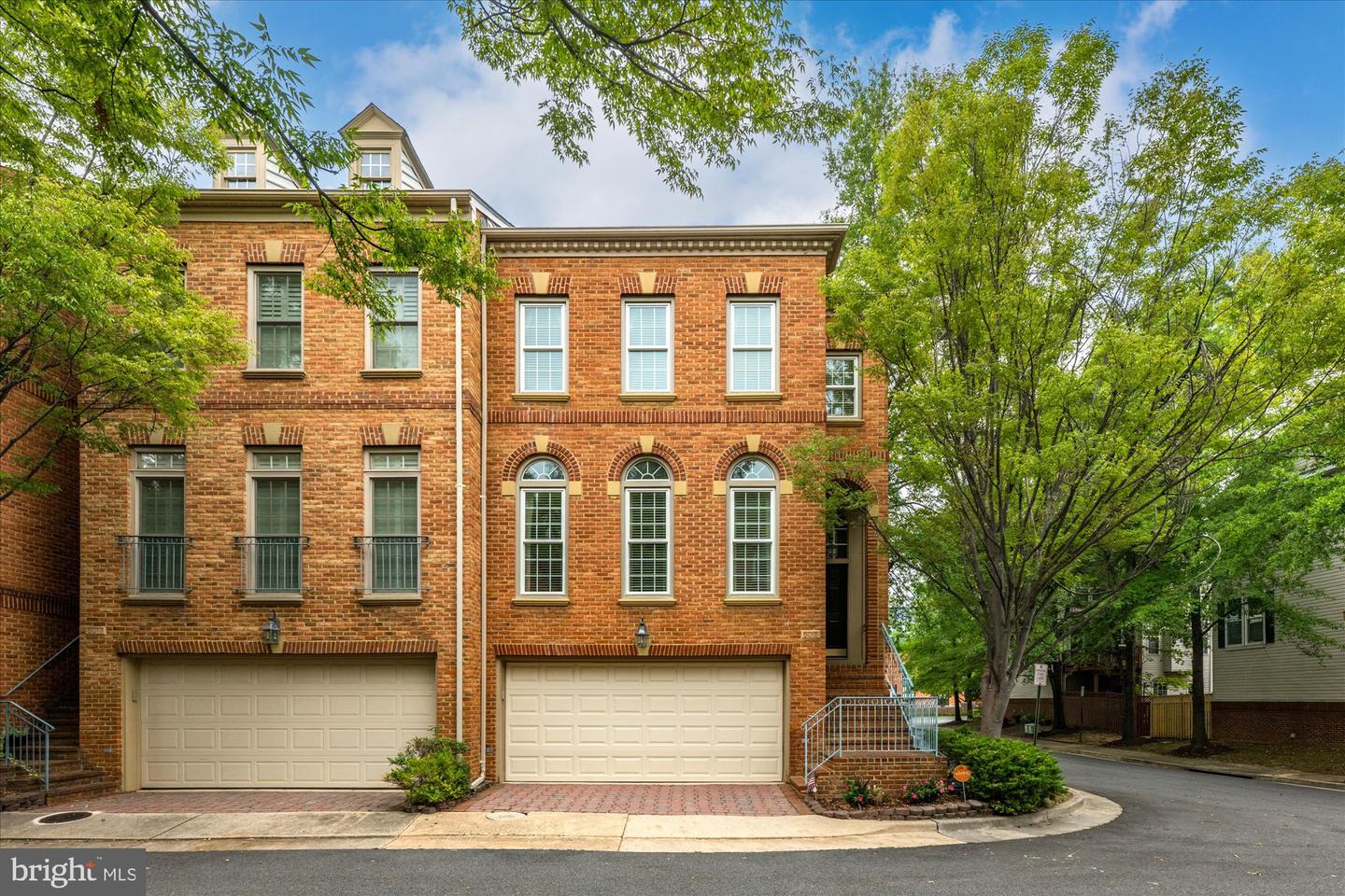 5015 WAPLE LN, ALEXANDRIA, Virginia 22304, 4 Bedrooms Bedrooms, ,4 BathroomsBathrooms,Residential,For sale,5015 WAPLE LN,VAAX2047790 MLS # VAAX2047790