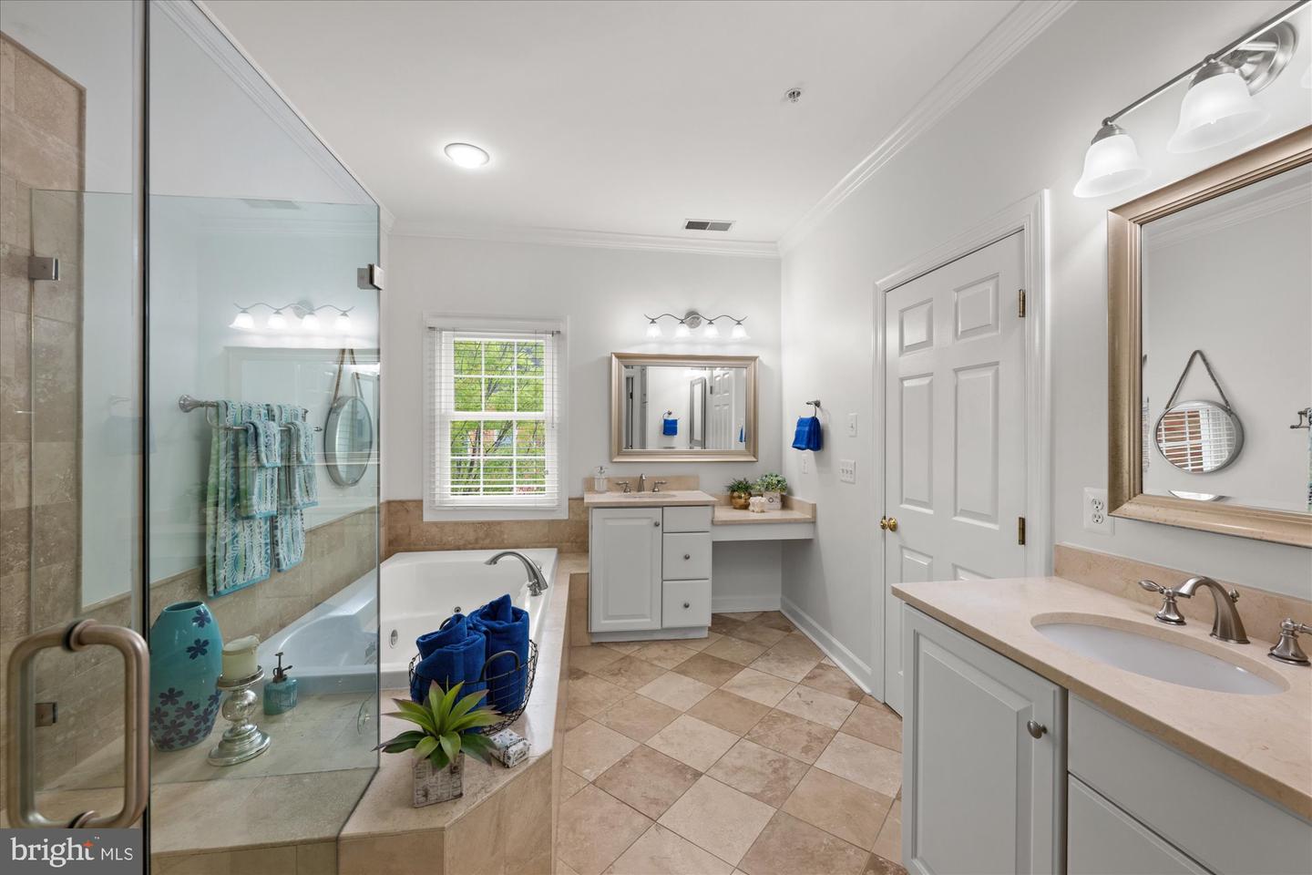 5015 WAPLE LN, ALEXANDRIA, Virginia 22304, 4 Bedrooms Bedrooms, ,4 BathroomsBathrooms,Residential,For sale,5015 WAPLE LN,VAAX2047790 MLS # VAAX2047790