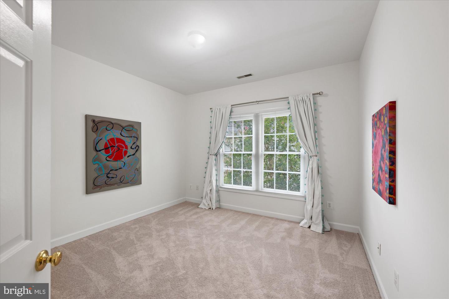 5015 WAPLE LN, ALEXANDRIA, Virginia 22304, 4 Bedrooms Bedrooms, ,4 BathroomsBathrooms,Residential,For sale,5015 WAPLE LN,VAAX2047790 MLS # VAAX2047790