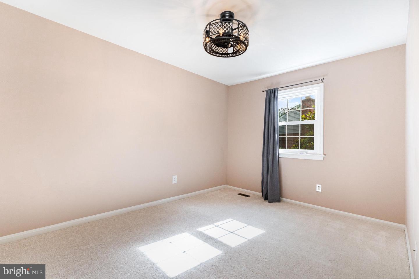 2168 MAYFLOWER DR, WOODBRIDGE, Virginia 22192, 3 Bedrooms Bedrooms, ,2 BathroomsBathrooms,Residential,For sale,2168 MAYFLOWER DR,VAPW2099872 MLS # VAPW2099872