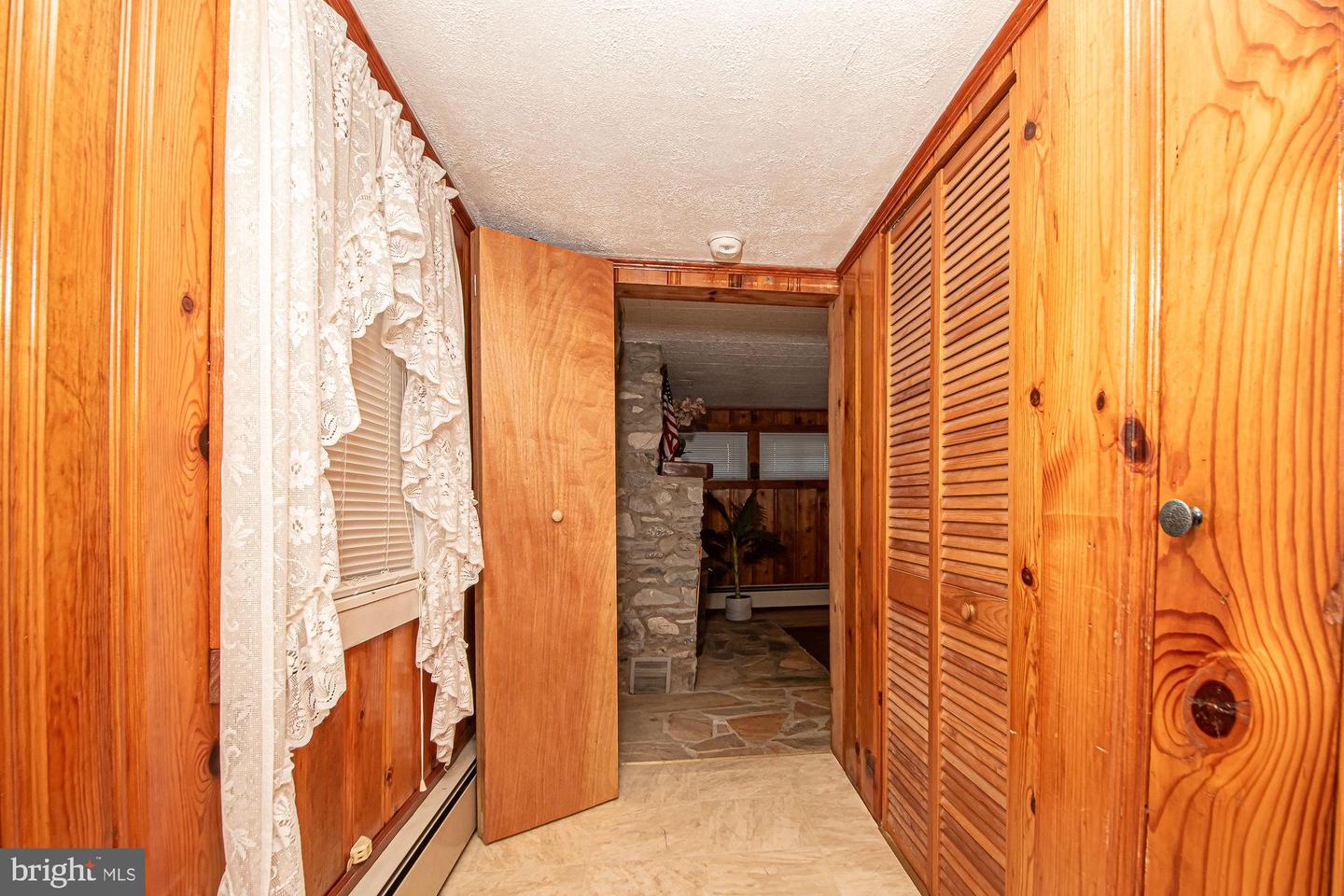 242 FOOTSTONE LN, WINCHESTER, Virginia 22603, 2 Bedrooms Bedrooms, 3 Rooms Rooms,1 BathroomBathrooms,Residential,For sale,242 FOOTSTONE LN,VAFV2035630 MLS # VAFV2035630