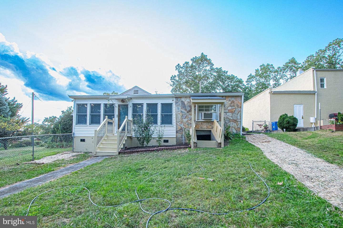 242 FOOTSTONE LN, WINCHESTER, Virginia 22603, 2 Bedrooms Bedrooms, 3 Rooms Rooms,1 BathroomBathrooms,Residential,For sale,242 FOOTSTONE LN,VAFV2035630 MLS # VAFV2035630