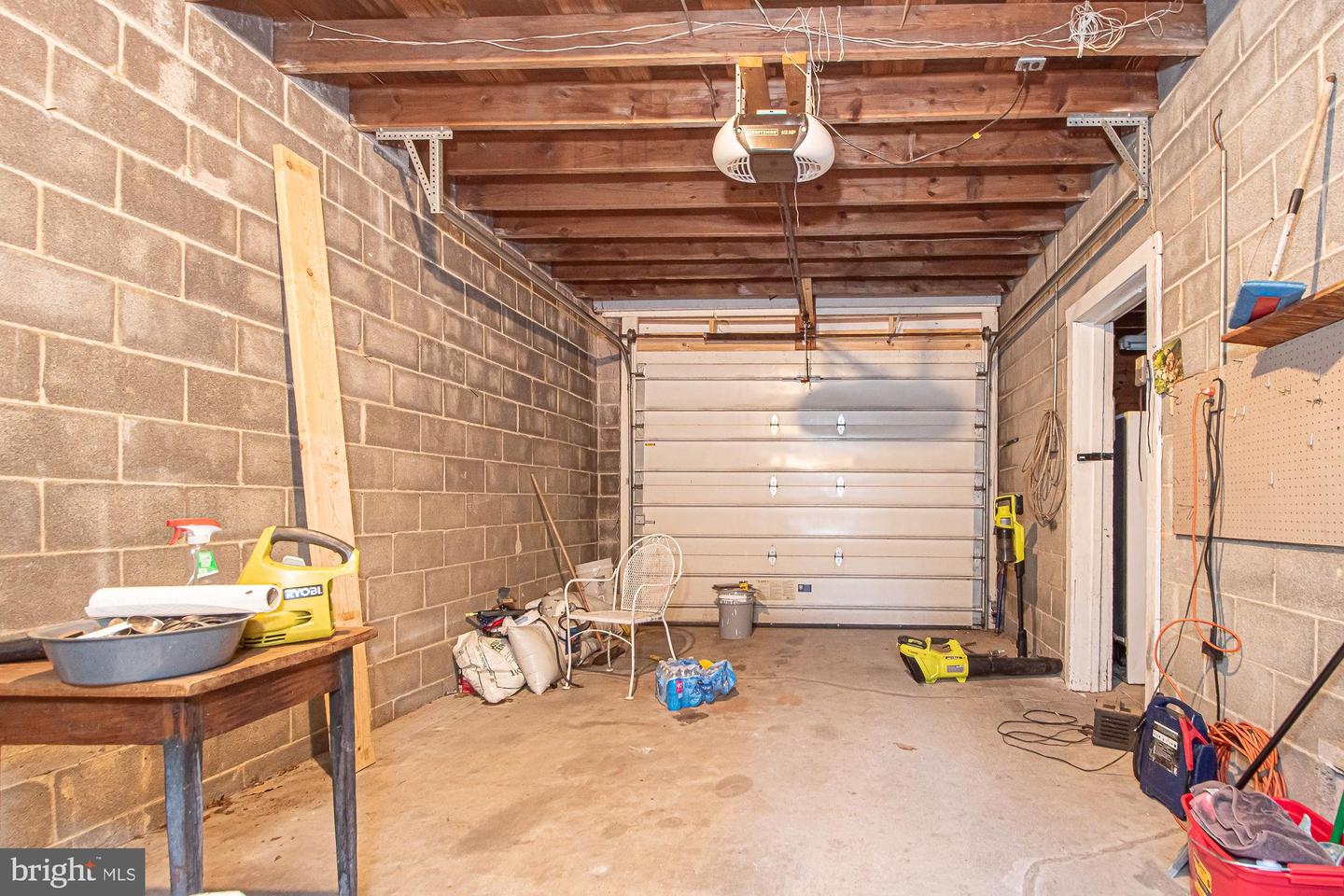 242 FOOTSTONE LN, WINCHESTER, Virginia 22603, 2 Bedrooms Bedrooms, 3 Rooms Rooms,1 BathroomBathrooms,Residential,For sale,242 FOOTSTONE LN,VAFV2035630 MLS # VAFV2035630