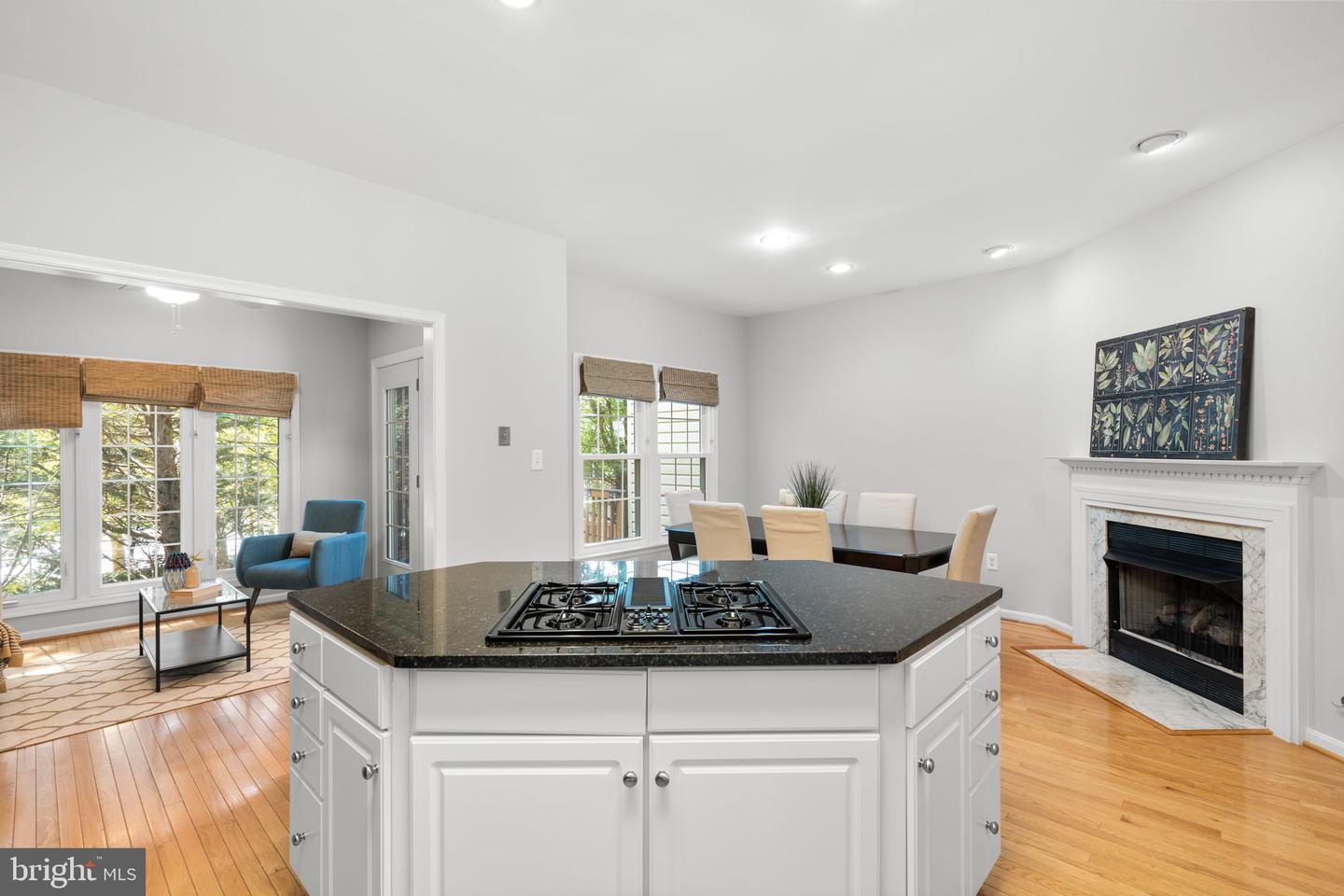 11443 SHERWOOD FOREST WAY, FAIRFAX, Virginia 22030, 3 Bedrooms Bedrooms, ,3 BathroomsBathrooms,Residential,For sale,11443 SHERWOOD FOREST WAY,VAFX2257338 MLS # VAFX2257338