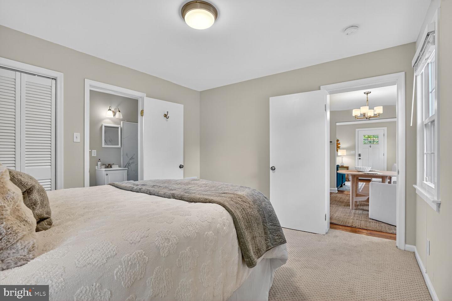 313 N GRANADA ST, ARLINGTON, Virginia 22203, 4 Bedrooms Bedrooms, ,2 BathroomsBathrooms,Residential,For sale,313 N GRANADA ST,VAAR2061584 MLS # VAAR2061584