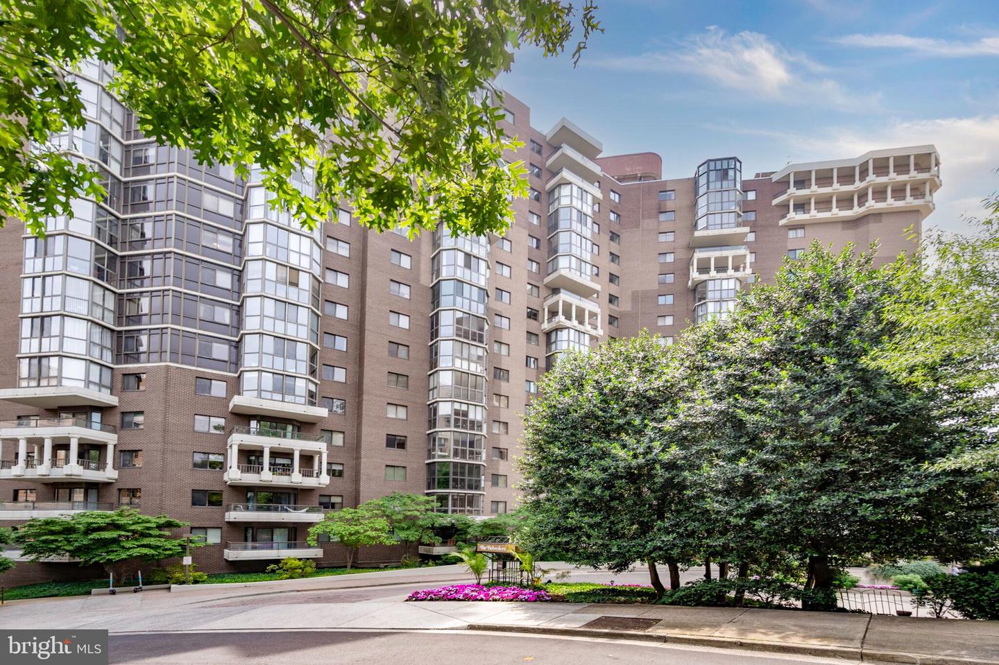 1600 N OAK ST #1125, ARLINGTON, Virginia 22209, 2 Bedrooms Bedrooms, ,2 BathroomsBathrooms,Residential,For sale,1600 N OAK ST #1125,VAAR2061702 MLS # VAAR2061702