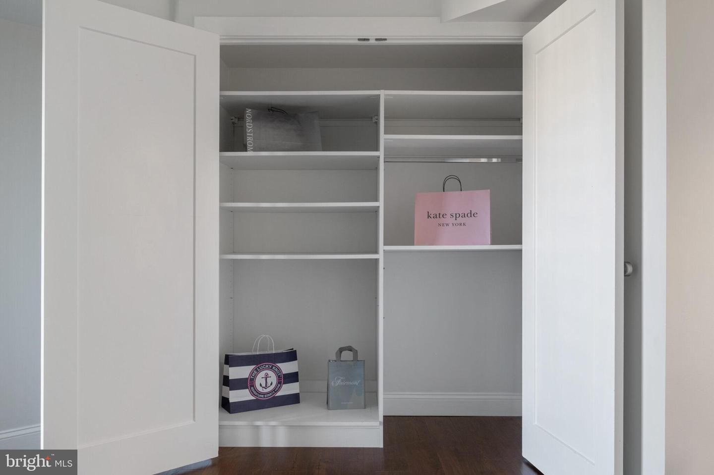 1600 N OAK ST #1125, ARLINGTON, Virginia 22209, 2 Bedrooms Bedrooms, ,2 BathroomsBathrooms,Residential,For sale,1600 N OAK ST #1125,VAAR2061702 MLS # VAAR2061702