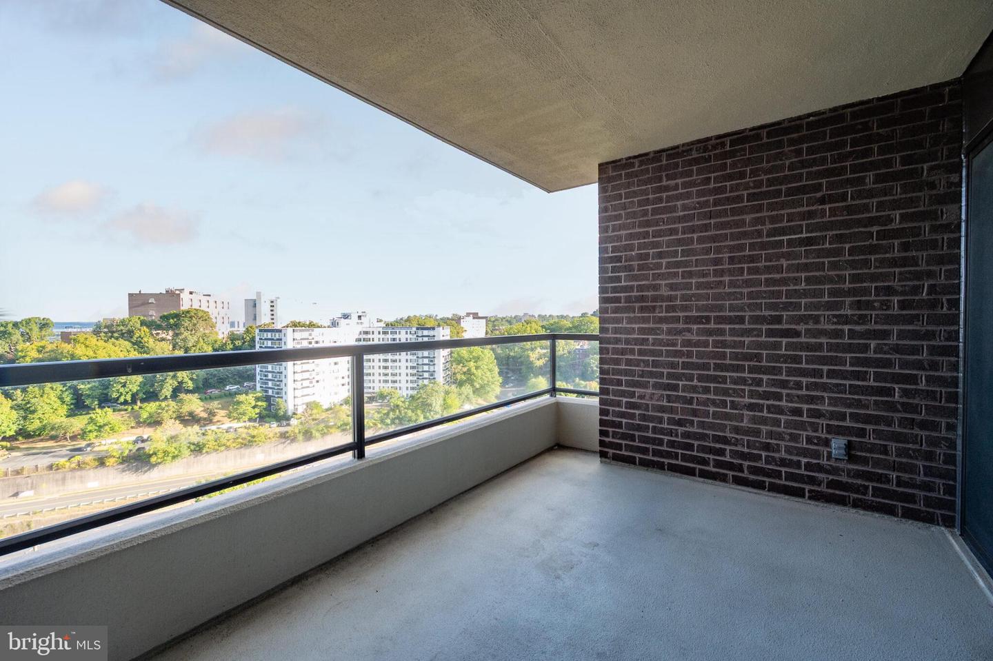 1600 N OAK ST #1125, ARLINGTON, Virginia 22209, 2 Bedrooms Bedrooms, ,2 BathroomsBathrooms,Residential,For sale,1600 N OAK ST #1125,VAAR2061702 MLS # VAAR2061702