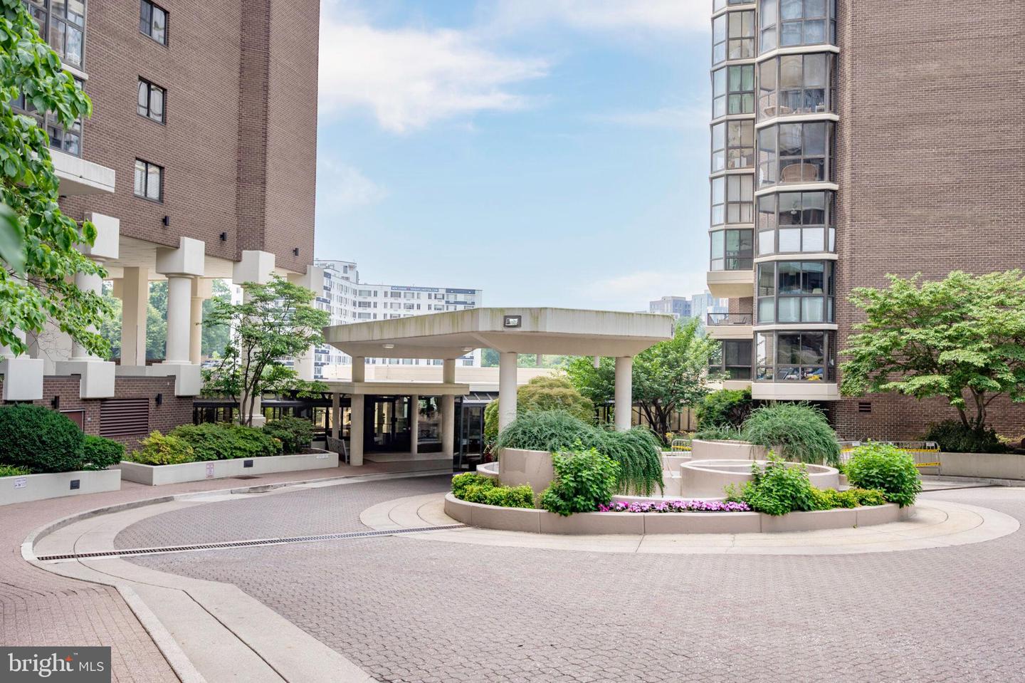 1600 N OAK ST #1125, ARLINGTON, Virginia 22209, 2 Bedrooms Bedrooms, ,2 BathroomsBathrooms,Residential,For sale,1600 N OAK ST #1125,VAAR2061702 MLS # VAAR2061702