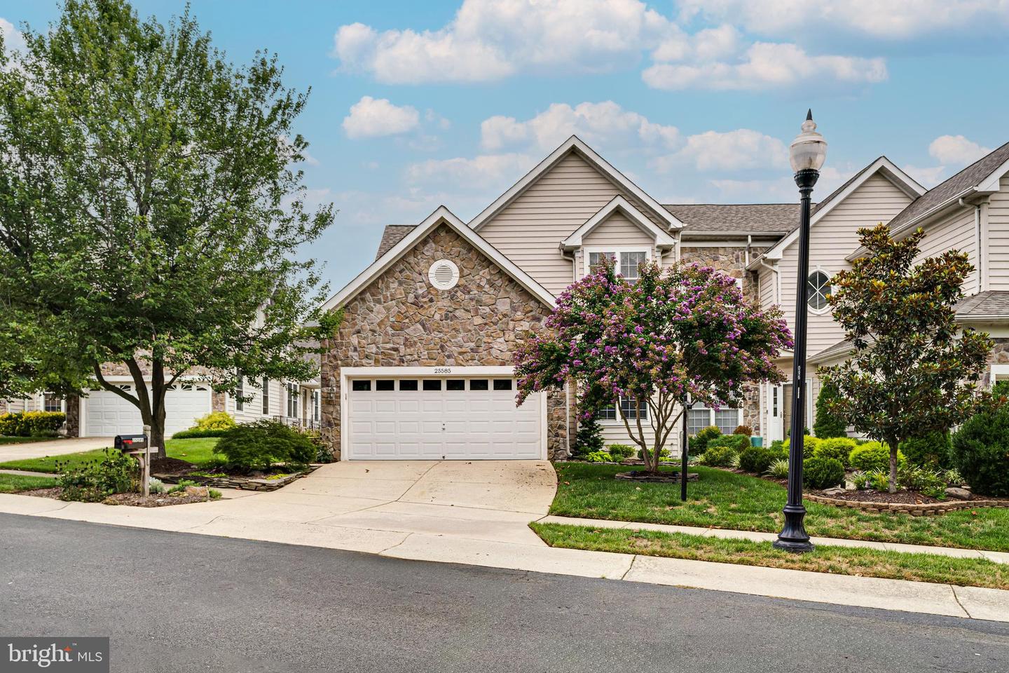 25585 CREEK RUN TER, CHANTILLY, Virginia 20152, 3 Bedrooms Bedrooms, 16 Rooms Rooms,3 BathroomsBathrooms,Residential,For sale,25585 CREEK RUN TER,VALO2103746 MLS # VALO2103746