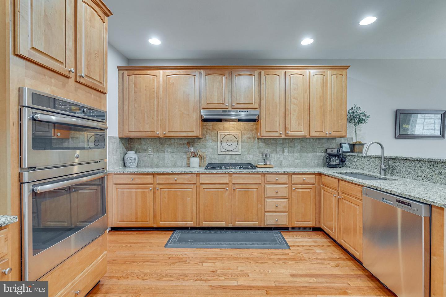 25585 CREEK RUN TER, CHANTILLY, Virginia 20152, 3 Bedrooms Bedrooms, 16 Rooms Rooms,3 BathroomsBathrooms,Residential,For sale,25585 CREEK RUN TER,VALO2103746 MLS # VALO2103746
