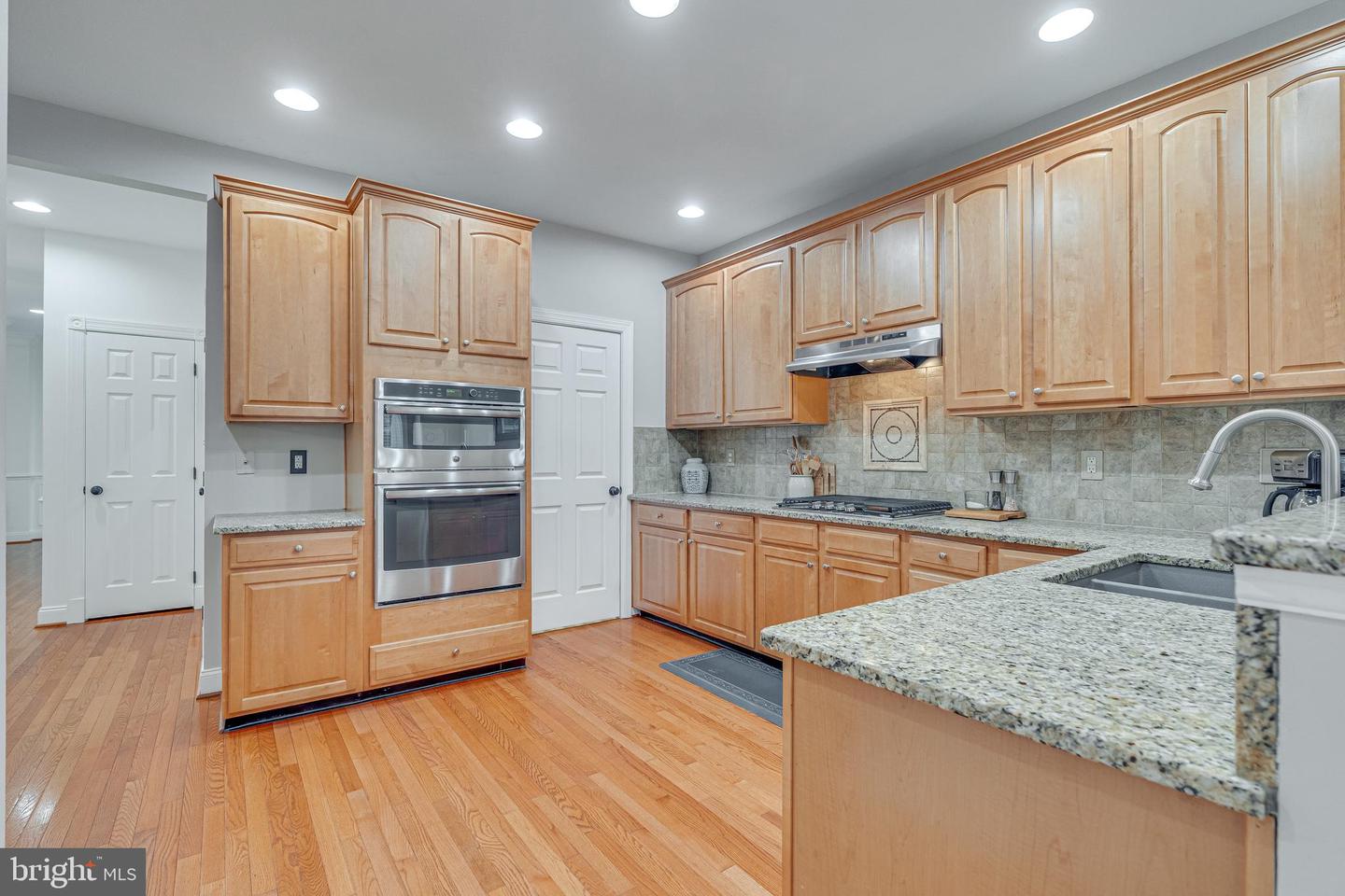 25585 CREEK RUN TER, CHANTILLY, Virginia 20152, 3 Bedrooms Bedrooms, 16 Rooms Rooms,3 BathroomsBathrooms,Residential,For sale,25585 CREEK RUN TER,VALO2103746 MLS # VALO2103746