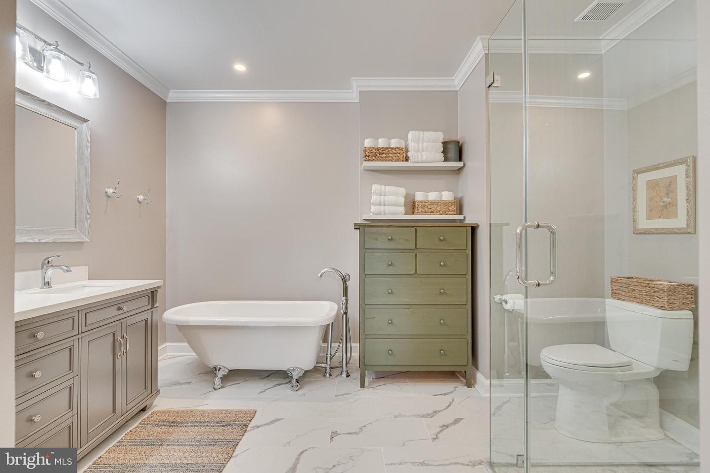 25585 CREEK RUN TER, CHANTILLY, Virginia 20152, 3 Bedrooms Bedrooms, 16 Rooms Rooms,3 BathroomsBathrooms,Residential,For sale,25585 CREEK RUN TER,VALO2103746 MLS # VALO2103746