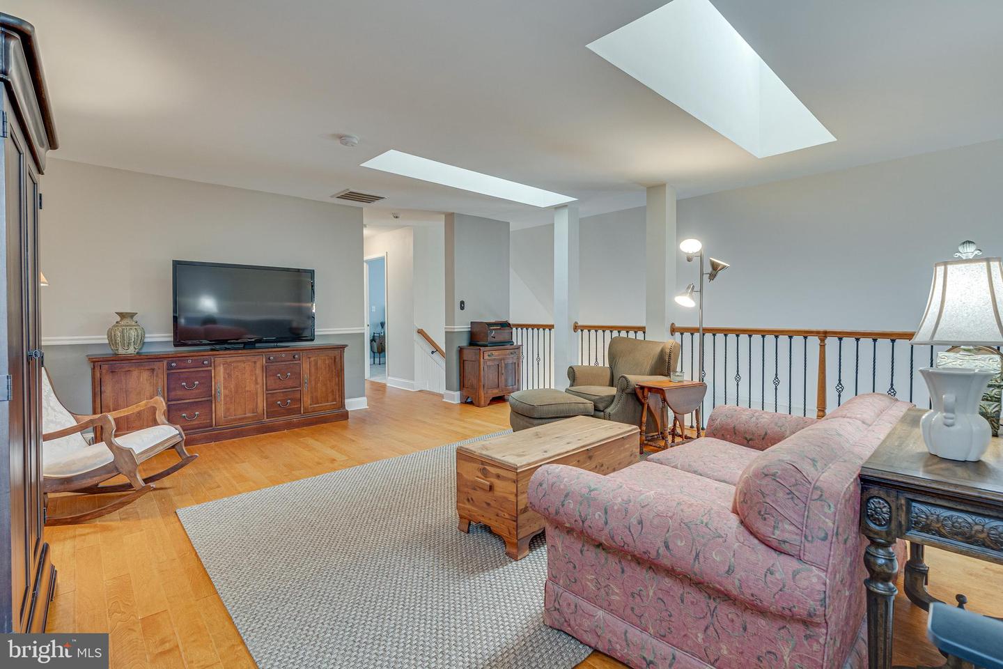 25585 CREEK RUN TER, CHANTILLY, Virginia 20152, 3 Bedrooms Bedrooms, 16 Rooms Rooms,3 BathroomsBathrooms,Residential,For sale,25585 CREEK RUN TER,VALO2103746 MLS # VALO2103746