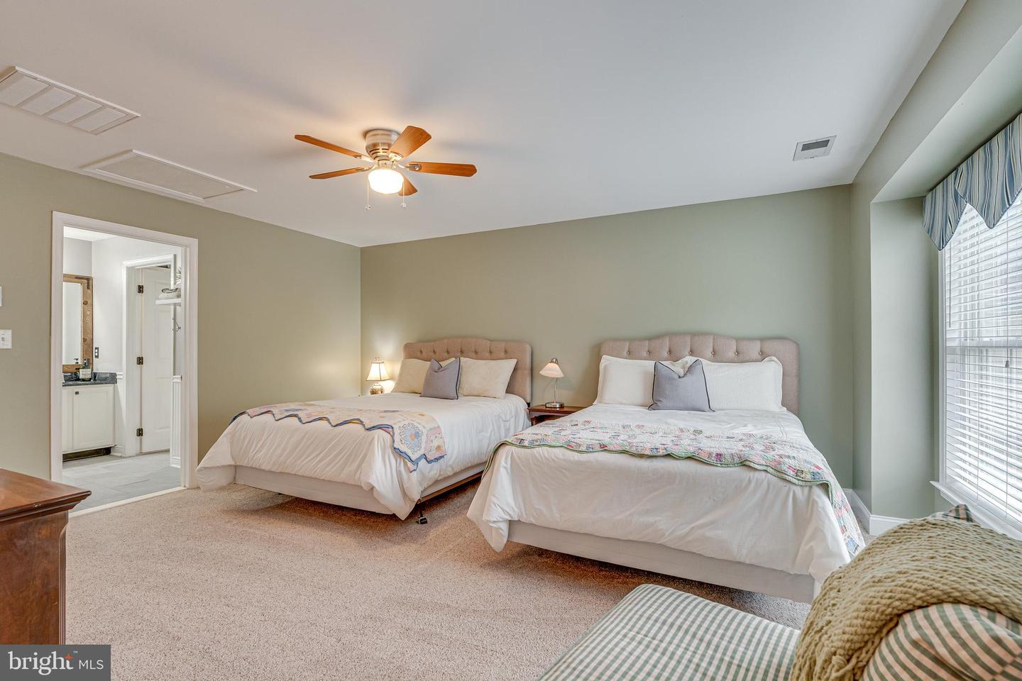 25585 CREEK RUN TER, CHANTILLY, Virginia 20152, 3 Bedrooms Bedrooms, 16 Rooms Rooms,3 BathroomsBathrooms,Residential,For sale,25585 CREEK RUN TER,VALO2103746 MLS # VALO2103746