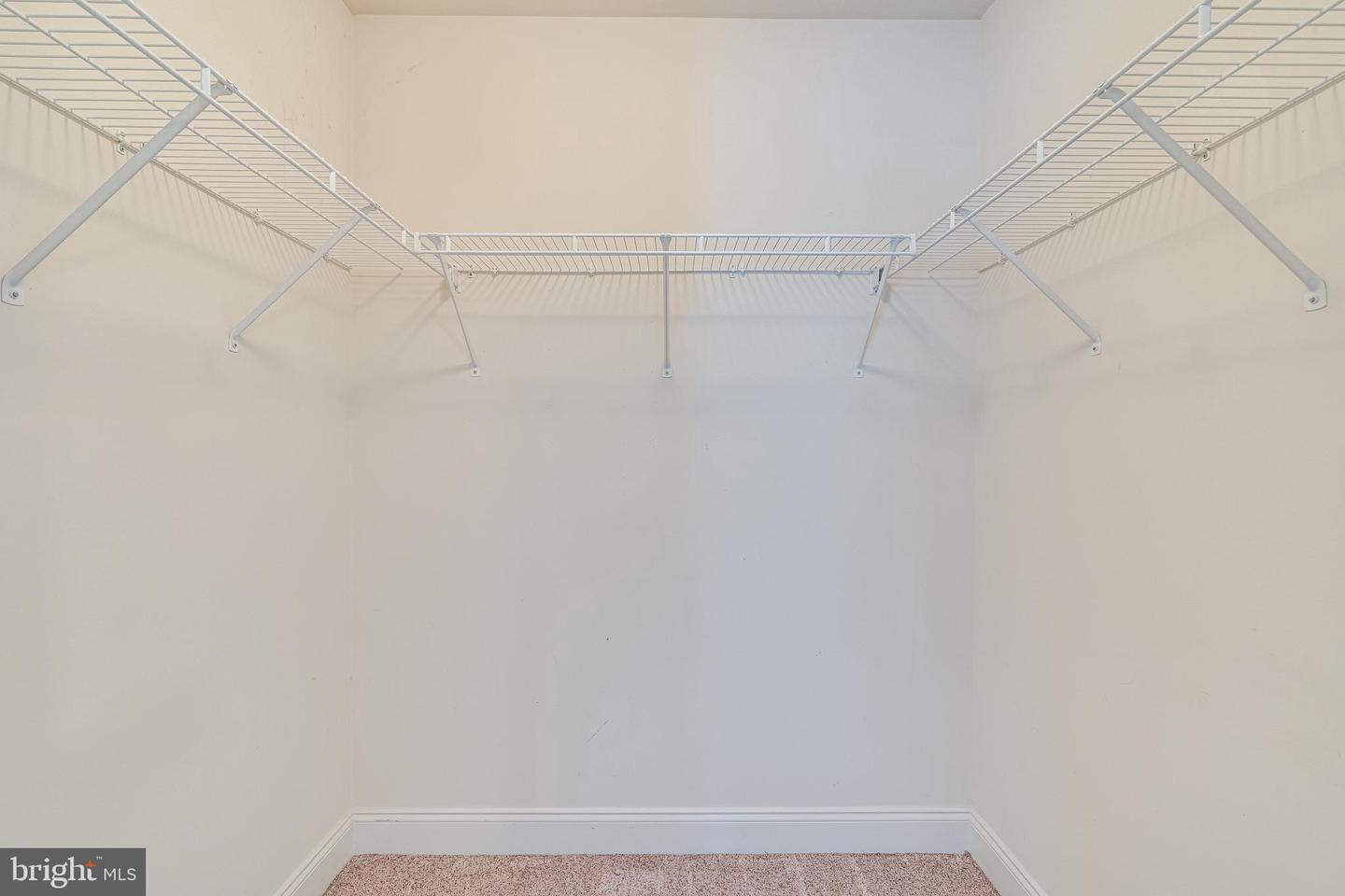 25585 CREEK RUN TER, CHANTILLY, Virginia 20152, 3 Bedrooms Bedrooms, 16 Rooms Rooms,3 BathroomsBathrooms,Residential,For sale,25585 CREEK RUN TER,VALO2103746 MLS # VALO2103746