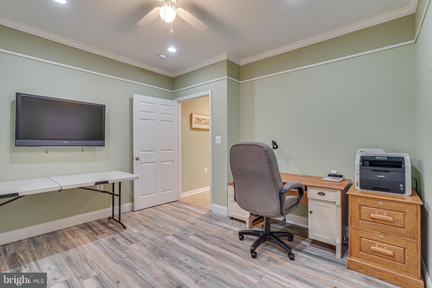 25585 CREEK RUN TER, CHANTILLY, Virginia 20152, 3 Bedrooms Bedrooms, 16 Rooms Rooms,3 BathroomsBathrooms,Residential,For sale,25585 CREEK RUN TER,VALO2103746 MLS # VALO2103746