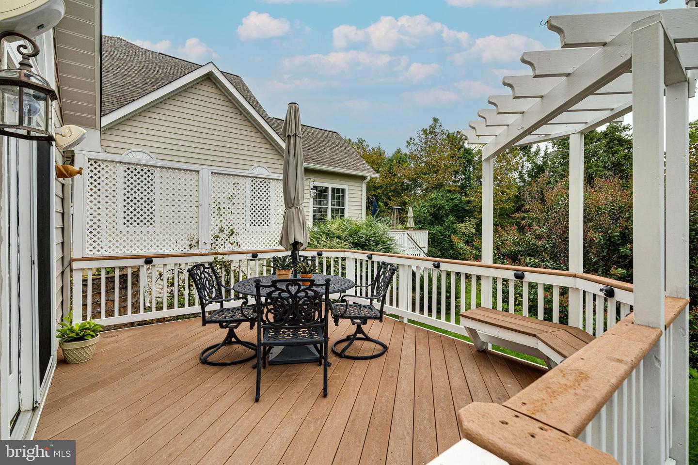 25585 CREEK RUN TER, CHANTILLY, Virginia 20152, 3 Bedrooms Bedrooms, 16 Rooms Rooms,3 BathroomsBathrooms,Residential,For sale,25585 CREEK RUN TER,VALO2103746 MLS # VALO2103746