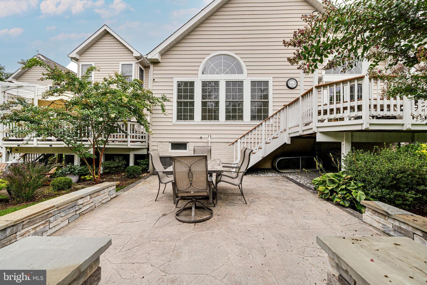 25585 CREEK RUN TER, CHANTILLY, Virginia 20152, 3 Bedrooms Bedrooms, 16 Rooms Rooms,3 BathroomsBathrooms,Residential,For sale,25585 CREEK RUN TER,VALO2103746 MLS # VALO2103746