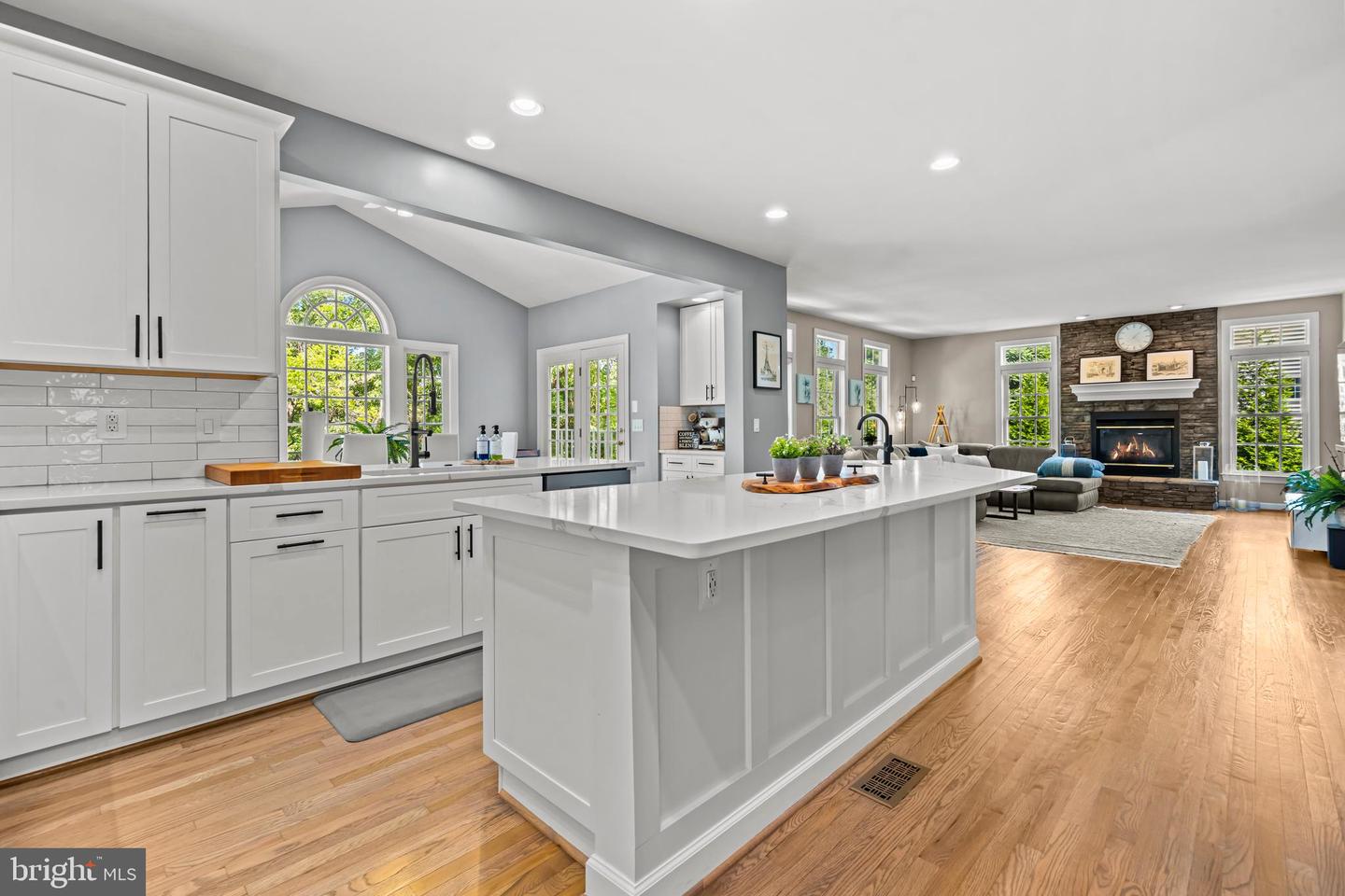 6288 REDWINGED BLACKBIRD DR, WARRENTON, Virginia 20187, 5 Bedrooms Bedrooms, ,3 BathroomsBathrooms,Residential,For sale,6288 REDWINGED BLACKBIRD DR,VAFQ2017850 MLS # VAFQ2017850