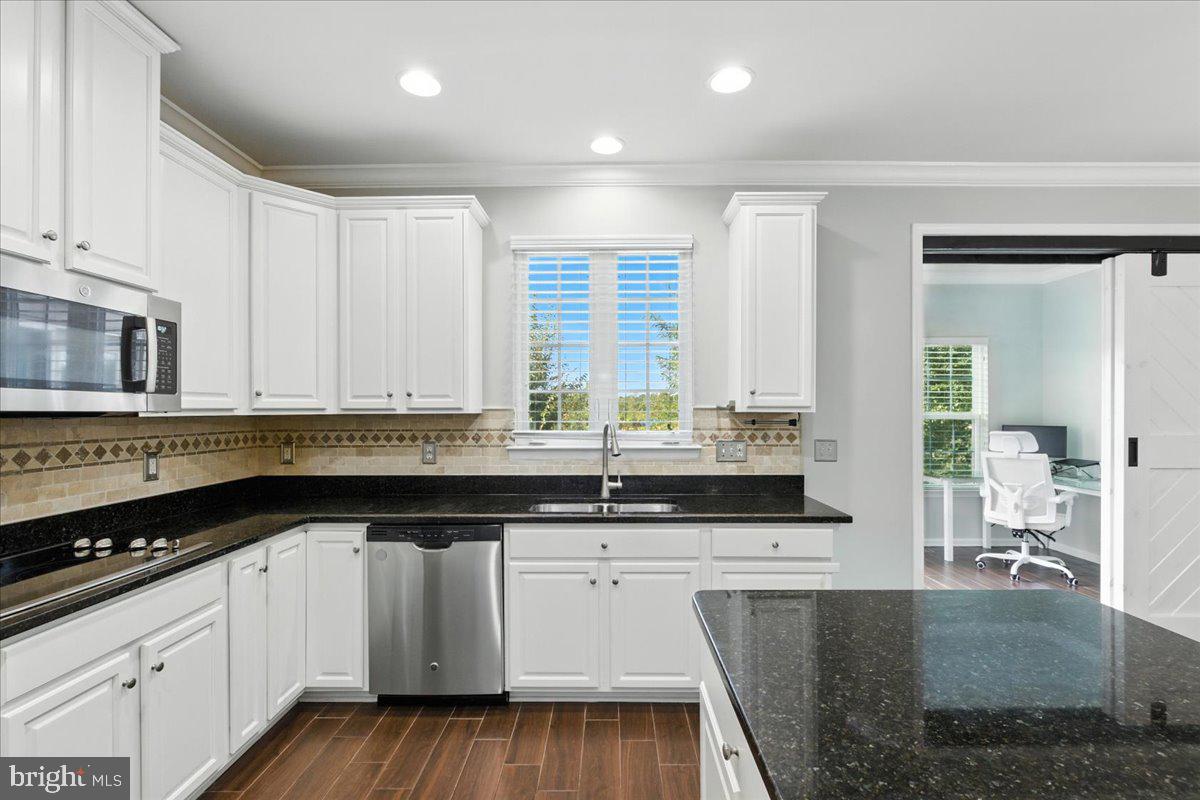 7093 KONA DR, GAINESVILLE, Virginia 20155, 3 Bedrooms Bedrooms, ,3 BathroomsBathrooms,Residential,For sale,7093 KONA DR,VAPW2100974 MLS # VAPW2100974