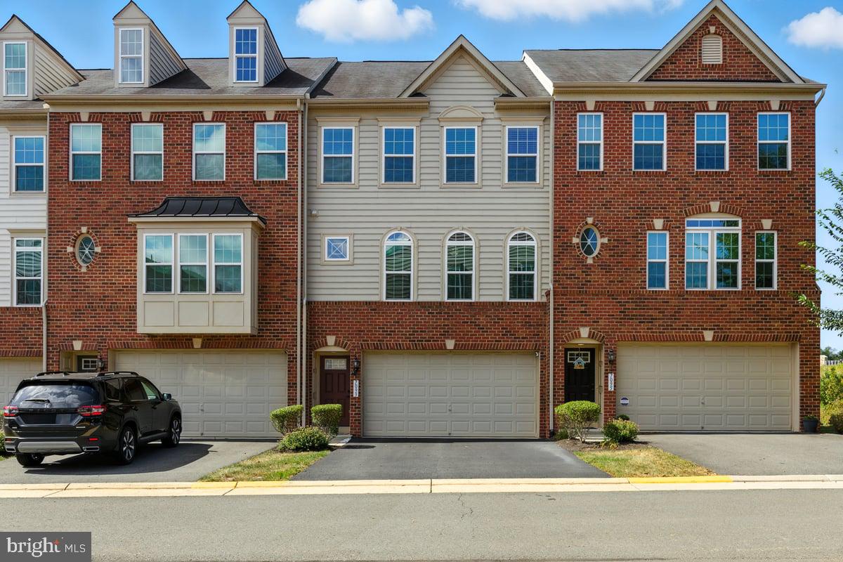 7093 KONA DR, GAINESVILLE, Virginia 20155, 3 Bedrooms Bedrooms, ,3 BathroomsBathrooms,Residential,For sale,7093 KONA DR,VAPW2100974 MLS # VAPW2100974
