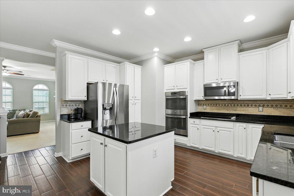 7093 KONA DR, GAINESVILLE, Virginia 20155, 3 Bedrooms Bedrooms, ,3 BathroomsBathrooms,Residential,For sale,7093 KONA DR,VAPW2100974 MLS # VAPW2100974