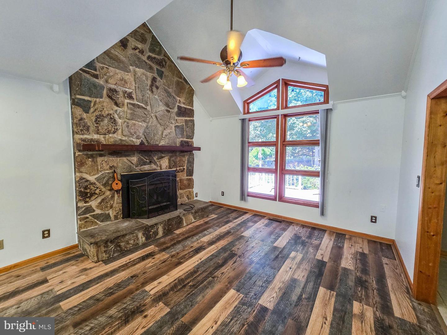 4224 JACKSON MILL RD, HAYMARKET, Virginia 20169, 3 Bedrooms Bedrooms, ,2 BathroomsBathrooms,Residential,For sale,4224 JACKSON MILL RD,VAPW2101176 MLS # VAPW2101176