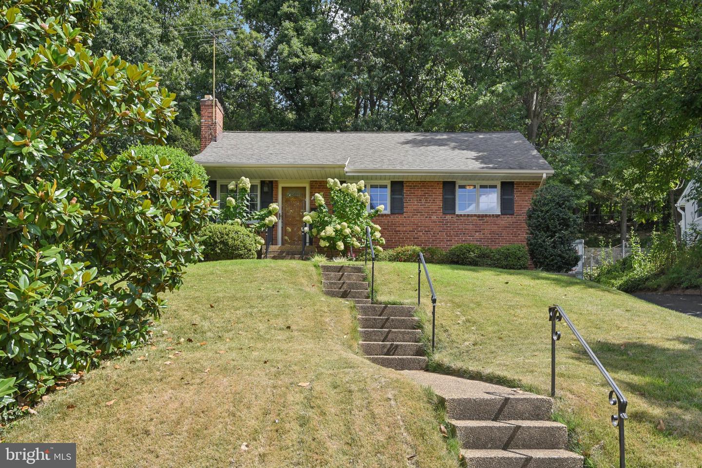 3539 MARVIN ST, ANNANDALE, Virginia 22003, 3 Bedrooms Bedrooms, ,2 BathroomsBathrooms,Residential,For sale,3539 MARVIN ST,VAFX2260602 MLS # VAFX2260602