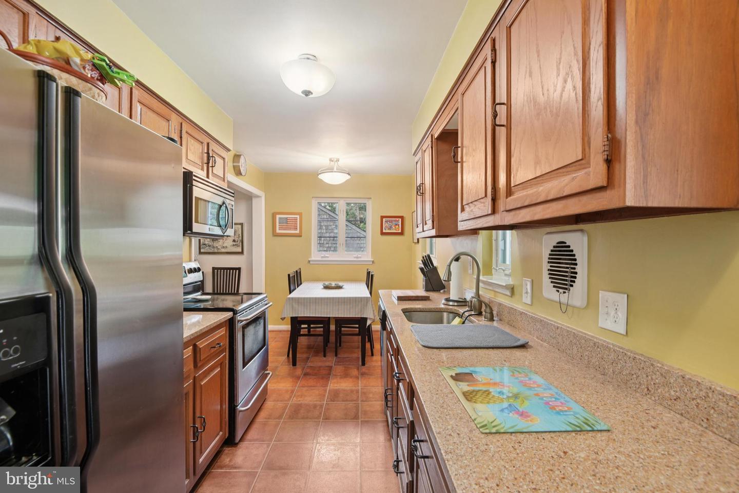 3539 MARVIN ST, ANNANDALE, Virginia 22003, 3 Bedrooms Bedrooms, ,2 BathroomsBathrooms,Residential,For sale,3539 MARVIN ST,VAFX2260602 MLS # VAFX2260602