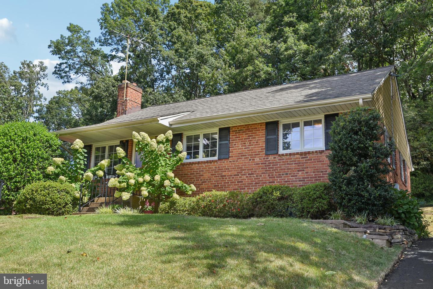 3539 MARVIN ST, ANNANDALE, Virginia 22003, 3 Bedrooms Bedrooms, ,2 BathroomsBathrooms,Residential,For sale,3539 MARVIN ST,VAFX2260602 MLS # VAFX2260602