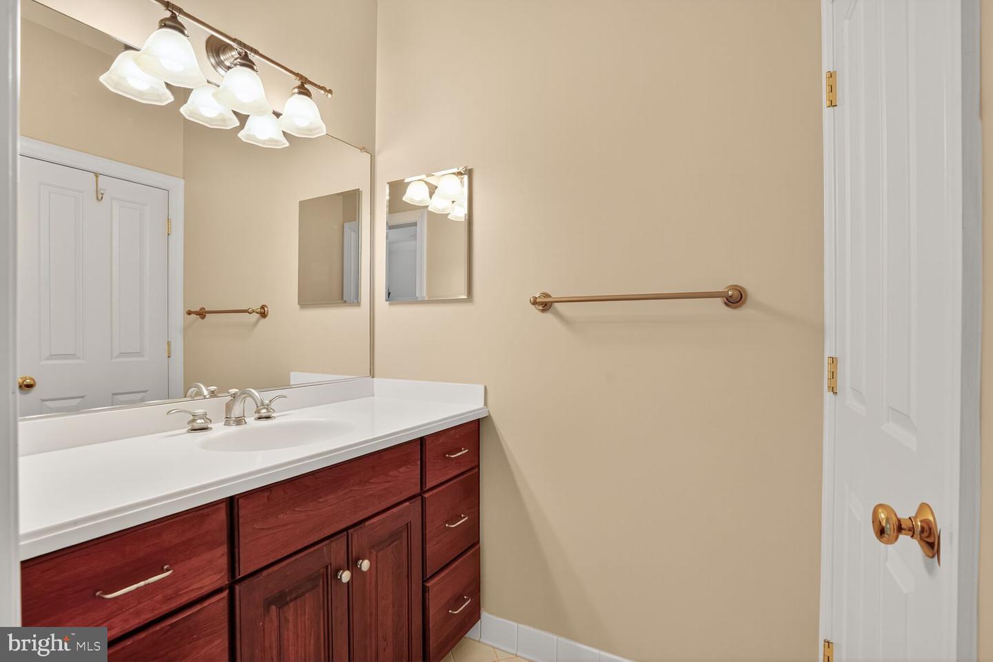 3950 27TH RD N, ARLINGTON, Virginia 22207, 5 Bedrooms Bedrooms, ,4 BathroomsBathrooms,Residential,For sale,3950 27TH RD N,VAAR2062198 MLS # VAAR2062198 3950 27TH RD N, ARLINGTON, Virginia 22207, 5 Bedrooms Bedrooms, ,4 BathroomsBathrooms,Residential,For sale,3950 27TH RD N,VAAR2062198 MLS # VAAR2062198