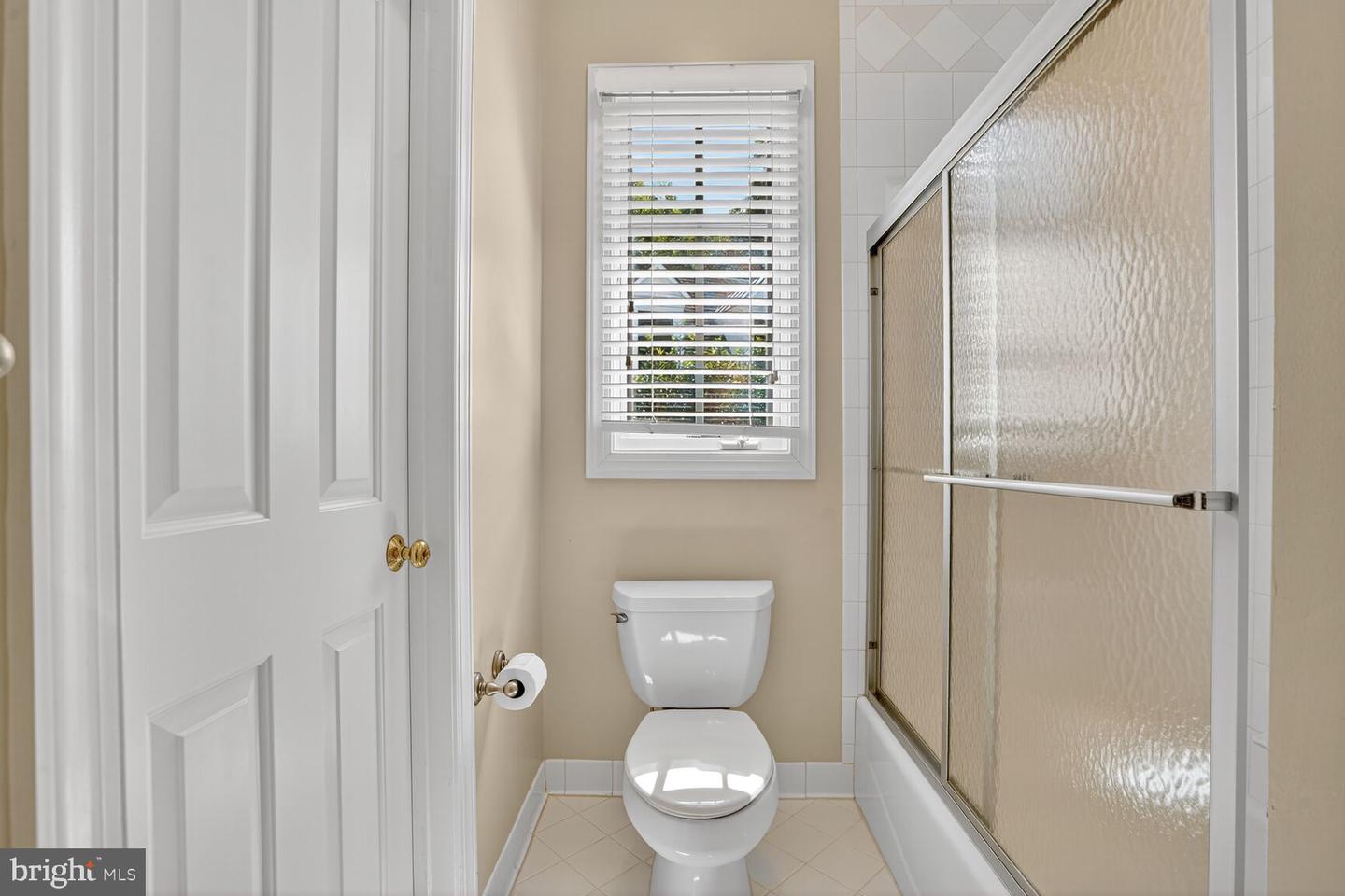 3950 27TH RD N, ARLINGTON, Virginia 22207, 5 Bedrooms Bedrooms, ,4 BathroomsBathrooms,Residential,For sale,3950 27TH RD N,VAAR2062198 MLS # VAAR2062198 3950 27TH RD N, ARLINGTON, Virginia 22207, 5 Bedrooms Bedrooms, ,4 BathroomsBathrooms,Residential,For sale,3950 27TH RD N,VAAR2062198 MLS # VAAR2062198