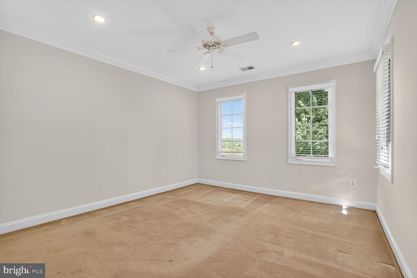 3950 27TH RD N, ARLINGTON, Virginia 22207, 5 Bedrooms Bedrooms, ,4 BathroomsBathrooms,Residential,For sale,3950 27TH RD N,VAAR2062198 MLS # VAAR2062198 3950 27TH RD N, ARLINGTON, Virginia 22207, 5 Bedrooms Bedrooms, ,4 BathroomsBathrooms,Residential,For sale,3950 27TH RD N,VAAR2062198 MLS # VAAR2062198