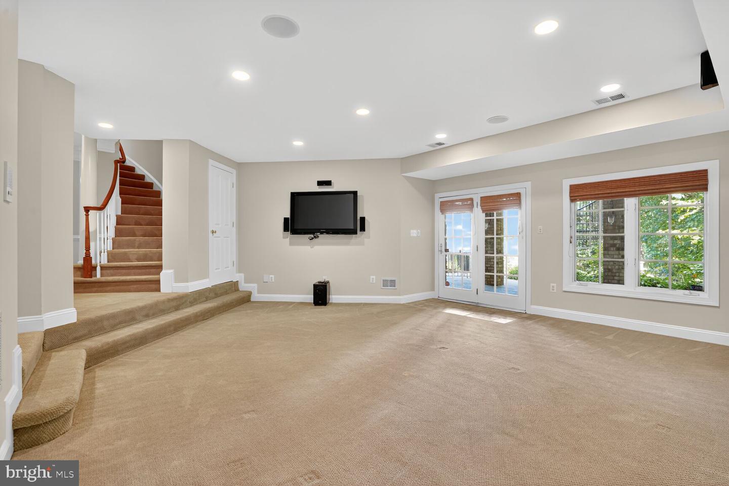 3950 27TH RD N, ARLINGTON, Virginia 22207, 5 Bedrooms Bedrooms, ,4 BathroomsBathrooms,Residential,For sale,3950 27TH RD N,VAAR2062198 MLS # VAAR2062198 3950 27TH RD N, ARLINGTON, Virginia 22207, 5 Bedrooms Bedrooms, ,4 BathroomsBathrooms,Residential,For sale,3950 27TH RD N,VAAR2062198 MLS # VAAR2062198