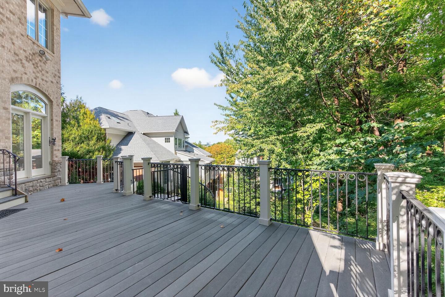 3950 27TH RD N, ARLINGTON, Virginia 22207, 5 Bedrooms Bedrooms, ,4 BathroomsBathrooms,Residential,For sale,3950 27TH RD N,VAAR2062198 MLS # VAAR2062198 3950 27TH RD N, ARLINGTON, Virginia 22207, 5 Bedrooms Bedrooms, ,4 BathroomsBathrooms,Residential,For sale,3950 27TH RD N,VAAR2062198 MLS # VAAR2062198