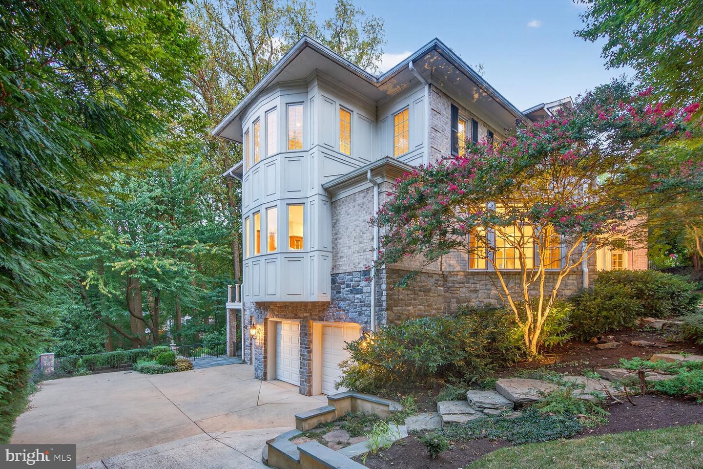 3950 27TH RD N, ARLINGTON, Virginia 22207, 5 Bedrooms Bedrooms, ,4 BathroomsBathrooms,Residential,For sale,3950 27TH RD N,VAAR2062198 MLS # VAAR2062198 3950 27TH RD N, ARLINGTON, Virginia 22207, 5 Bedrooms Bedrooms, ,4 BathroomsBathrooms,Residential,For sale,3950 27TH RD N,VAAR2062198 MLS # VAAR2062198